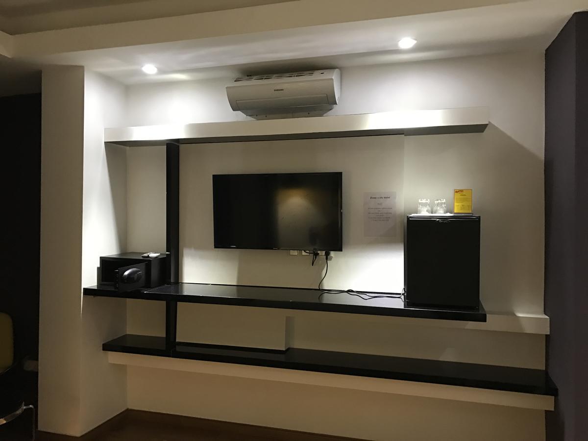 Benny'S City Hotel سيهانوكفيل المظهر الخارجي الصورة